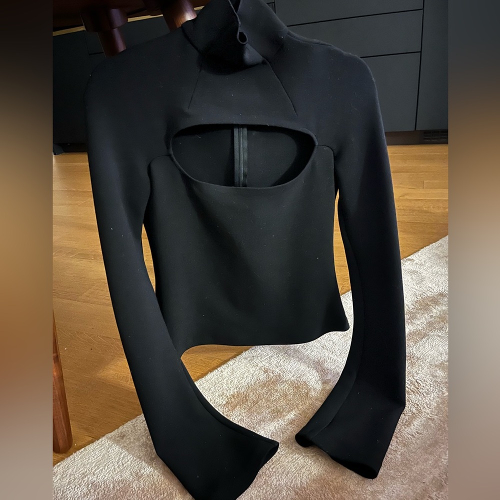 A.W.A.K.E. mode high-neck top with cutout - Picture 3 of 7